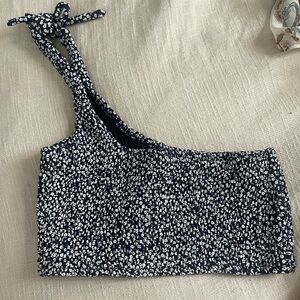 One shoulder crop top from Adika